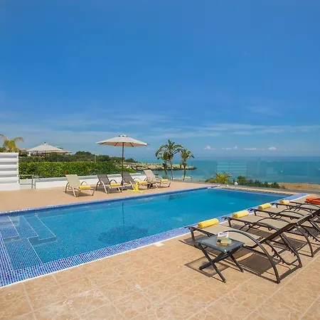 Villa Paradise Beachfront Paralimni
