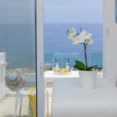 Paradise Beachfront Villa Paralimni